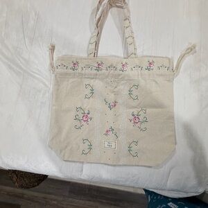 Floral Embroidered Cream Tote Bag